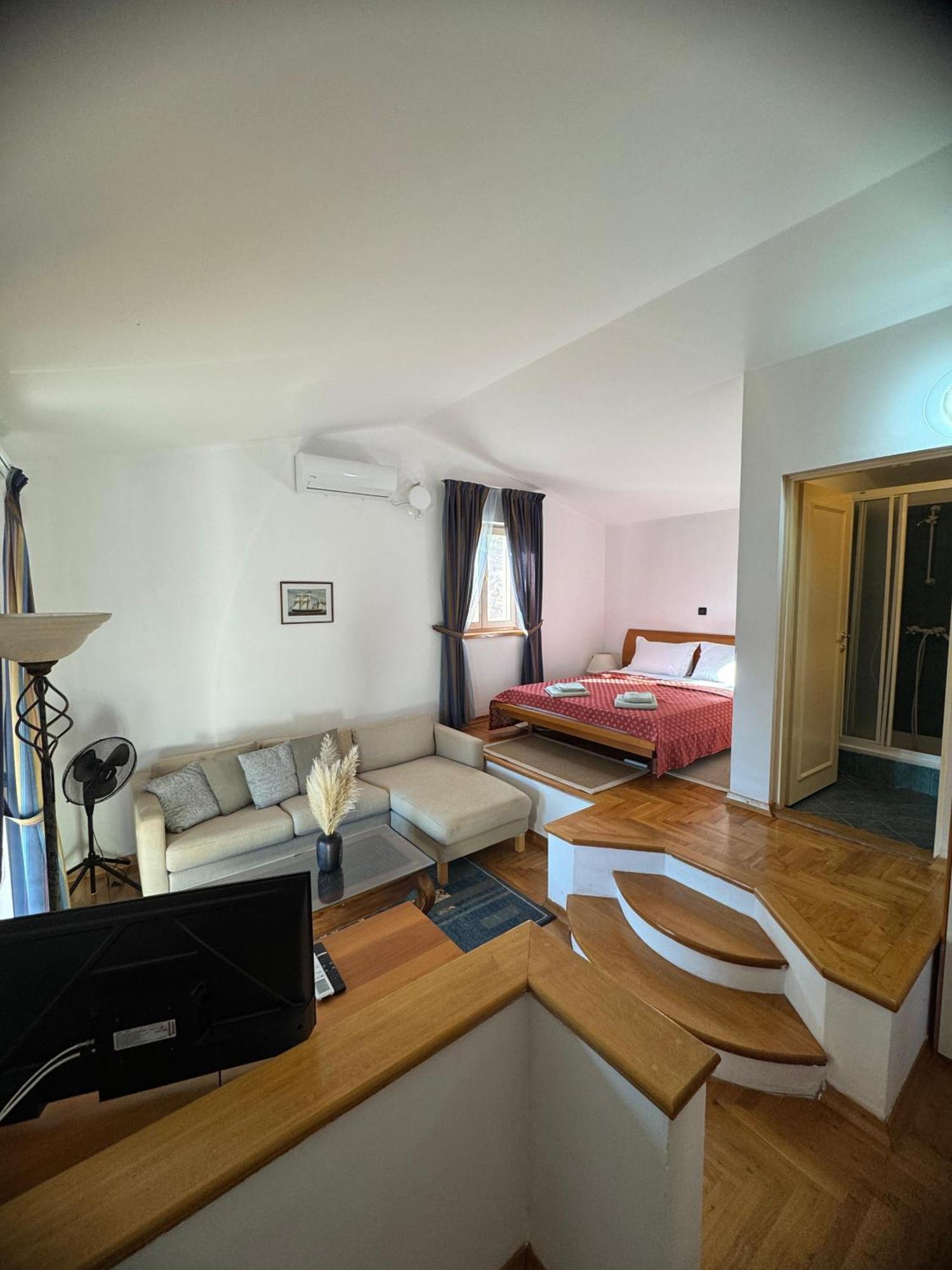 Villa Rava Hotel & Restaurant ภายนอก รูปภาพ