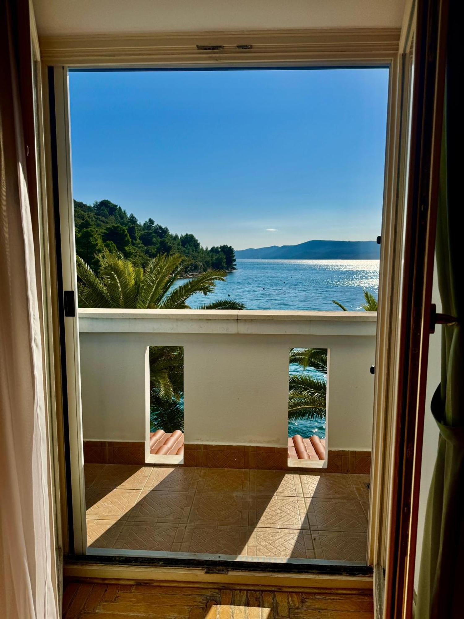 Villa Rava Hotel & Restaurant ภายนอก รูปภาพ